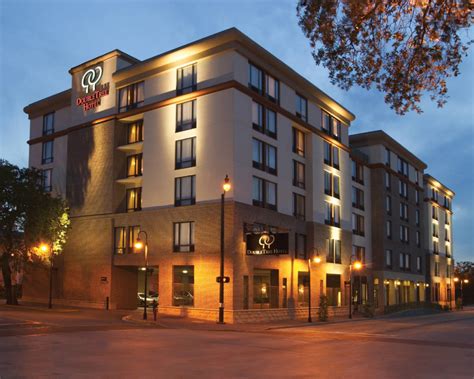 doubletree savannah riverfront.